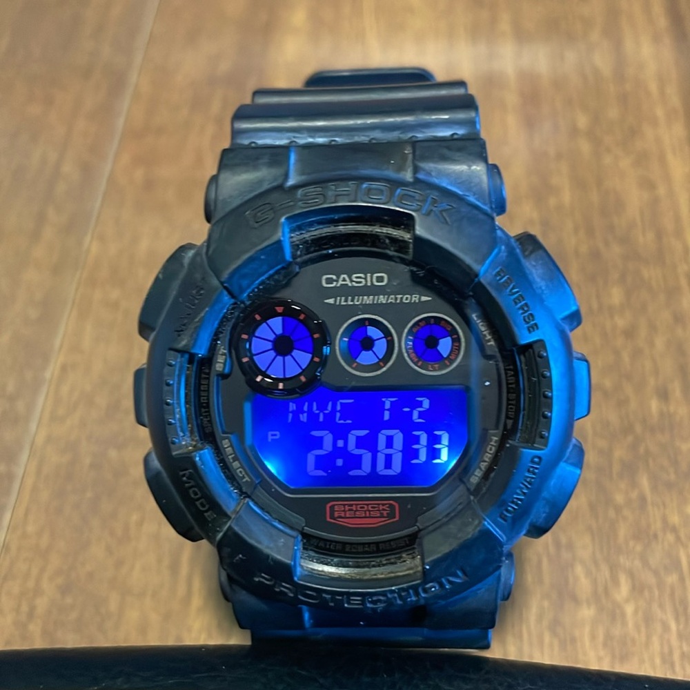 Casio 3427 G-Shock Resistant Men’s Illuminator Watch GD-120MB Water Resistant
